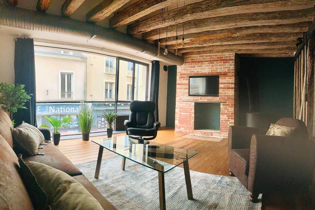 Grand Appartement Charme Ancien Et Confort Ле-Ман Экстерьер фото